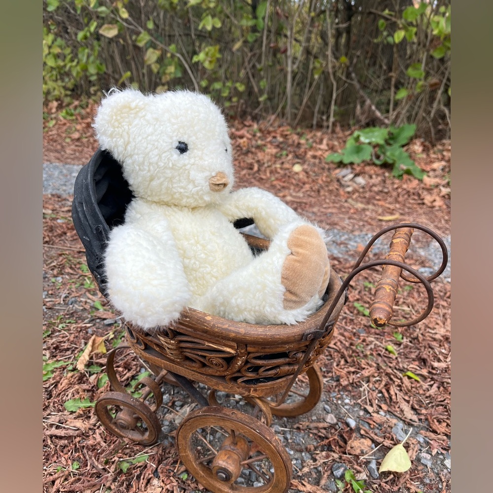 Vintage Doll Stroller Decor - Picture 11 of 11